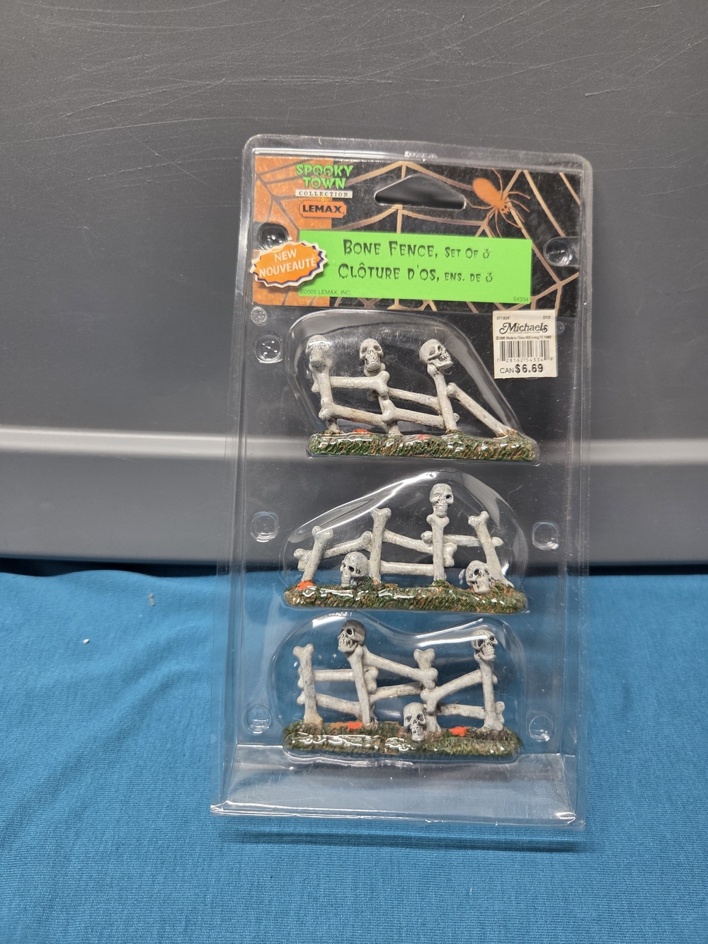 2005 Lemax Spooky Town Bone Fence Figurine #54334 Retired
